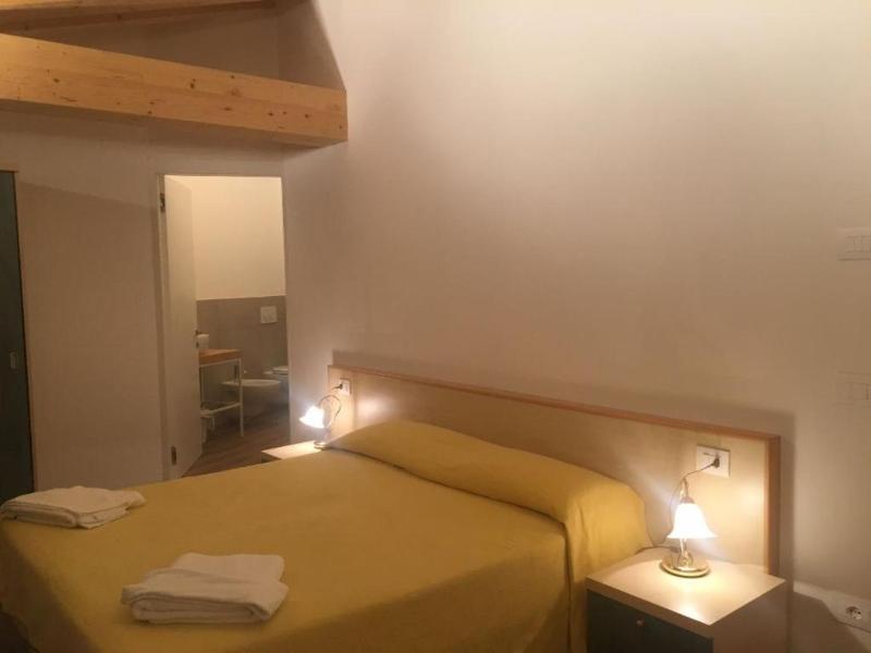 Albergo Croce D'aune image