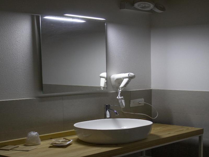 Albergo Croce D'aune image