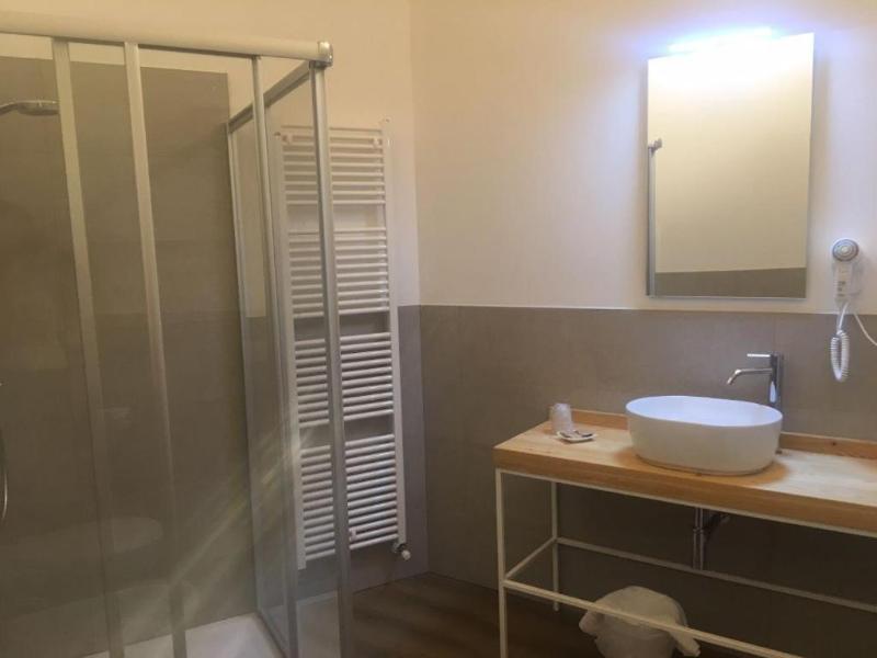 Albergo Croce D'aune image