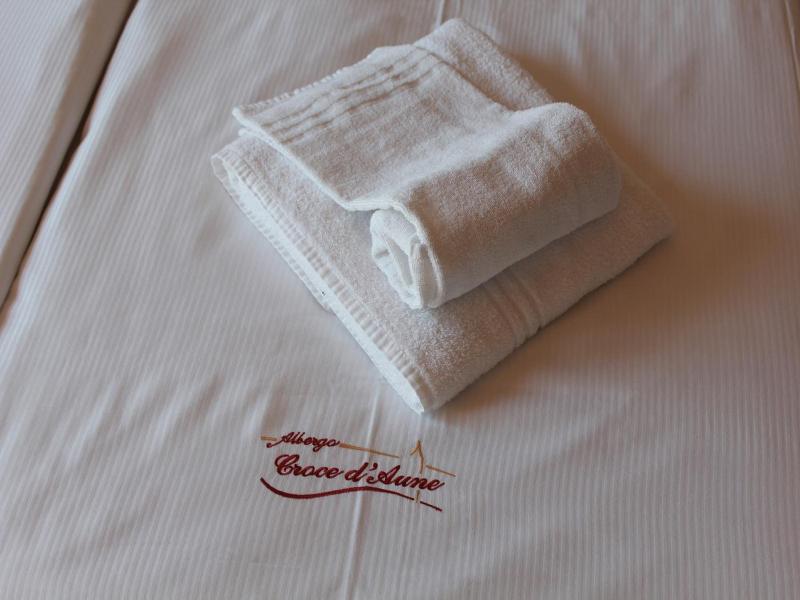 Albergo Croce D'aune image