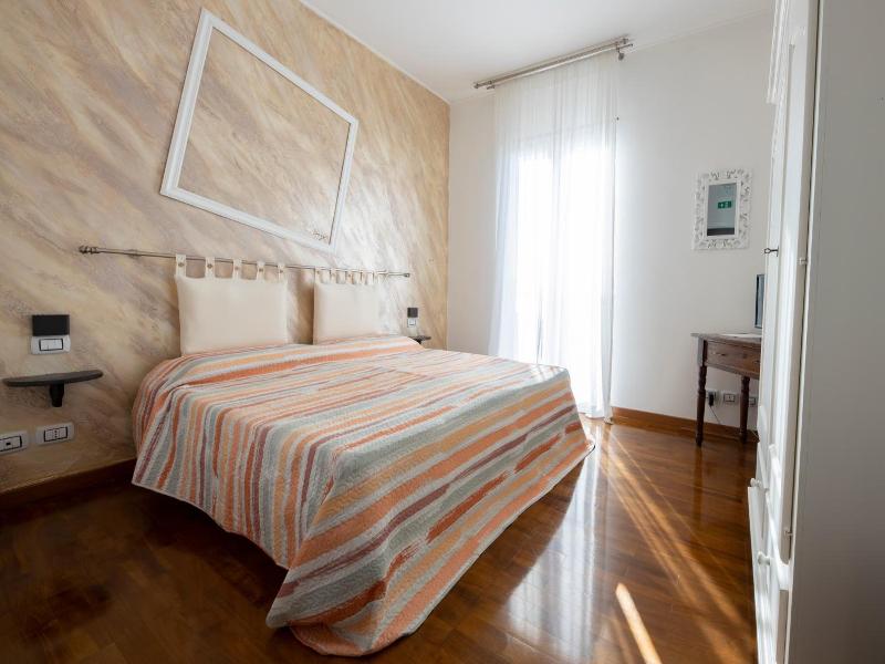 Looky Hotel image