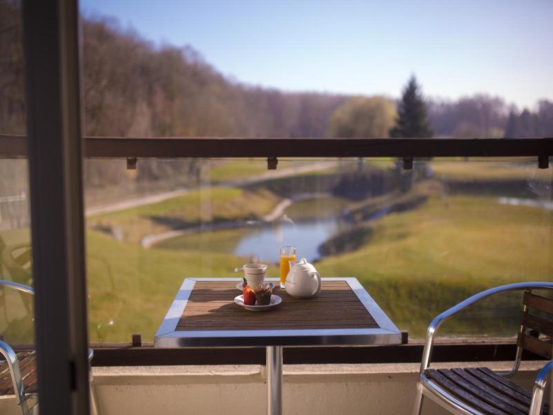 Golf Hotel De Mont Griffon image