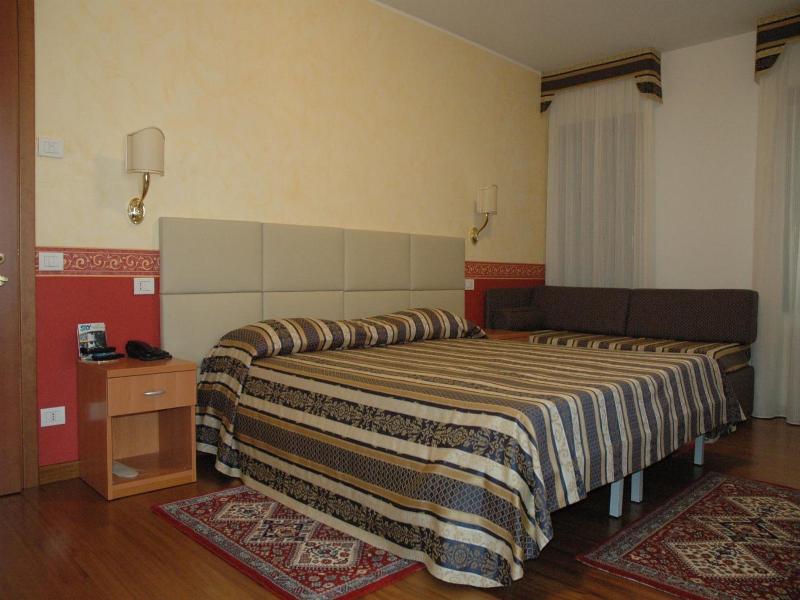 Hotel Ristorante Dotto image
