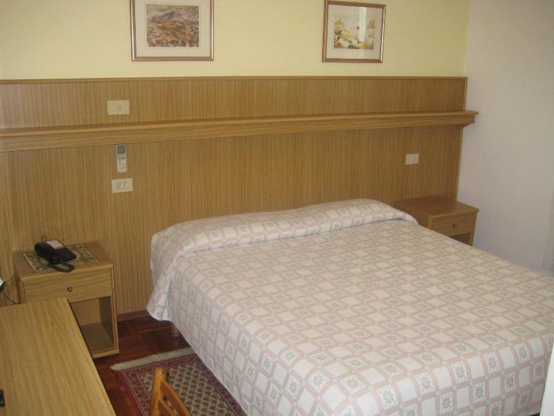 Hotel Ristorante Dotto image