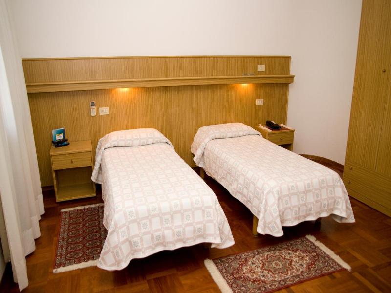Hotel Ristorante Dotto image
