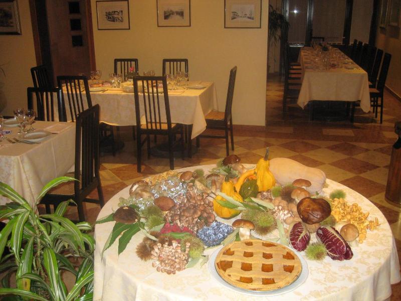 Hotel Ristorante Dotto image