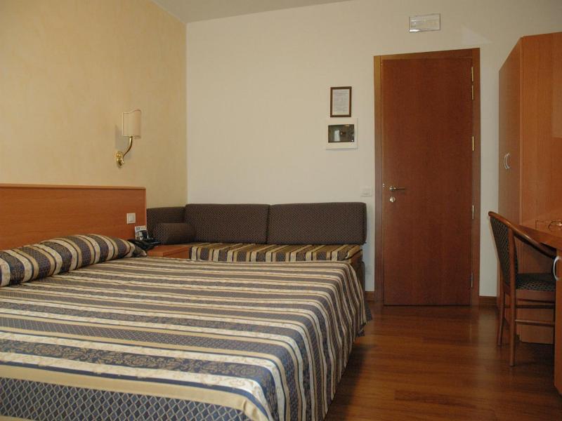 Hotel Ristorante Dotto image