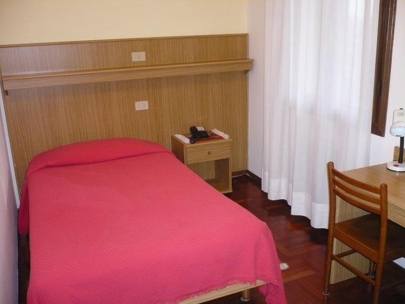 Hotel Ristorante Dotto image