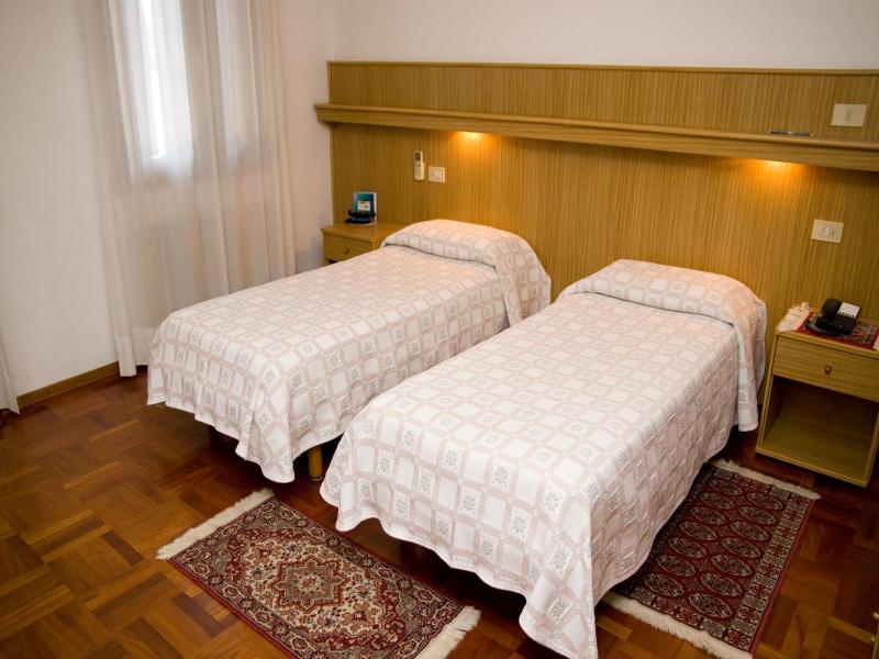 Hotel Ristorante Dotto image