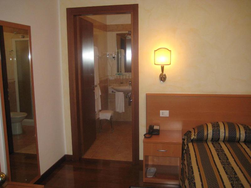 Hotel Ristorante Dotto image
