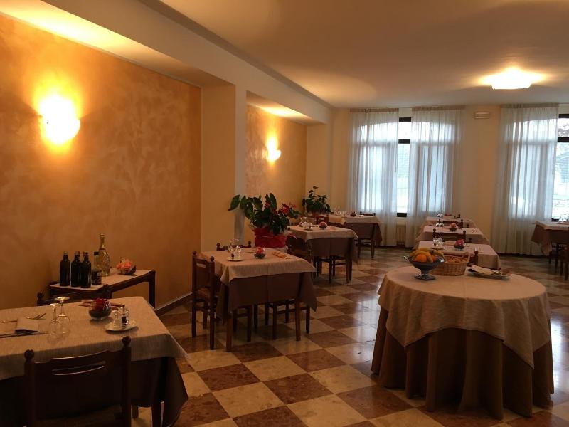 Hotel Ristorante Dotto image