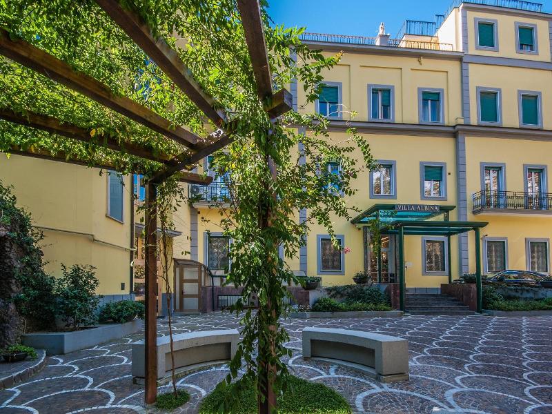 Villa Albina image