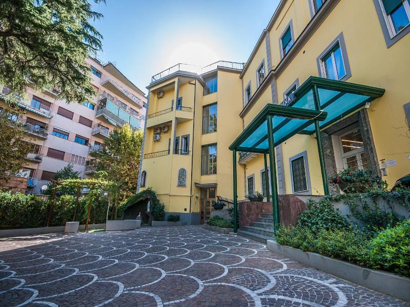 Villa Albina image