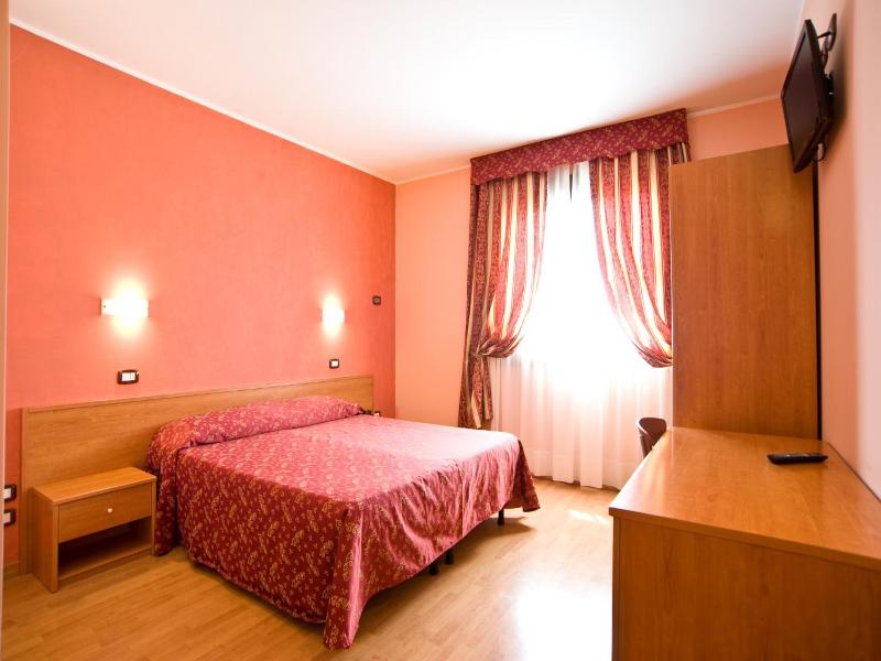 Hotel Colombo image