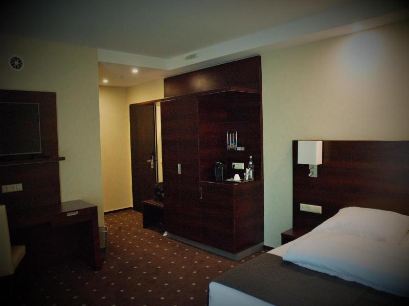 Aparthotel Deluxe image