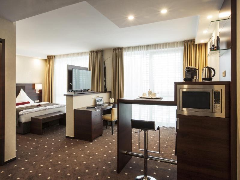 Aparthotel Deluxe image