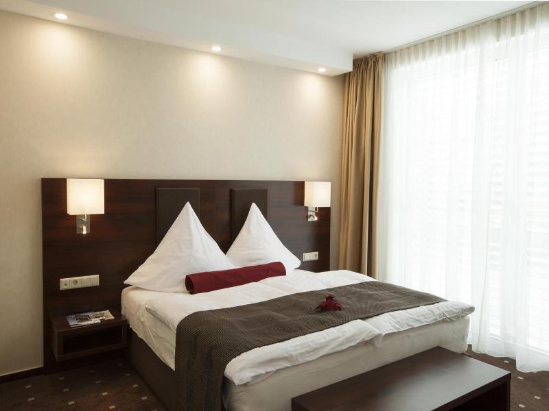 Aparthotel Deluxe image