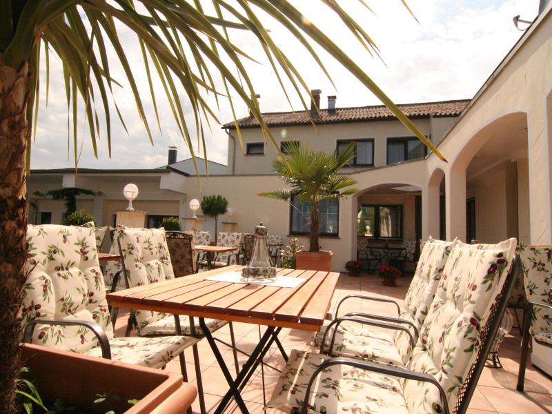 Landhotel Bergischer Hof Gmbh Marialinden image