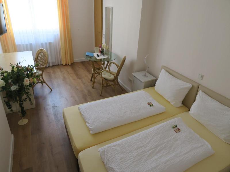 Landhotel Bergischer Hof Gmbh Marialinden image