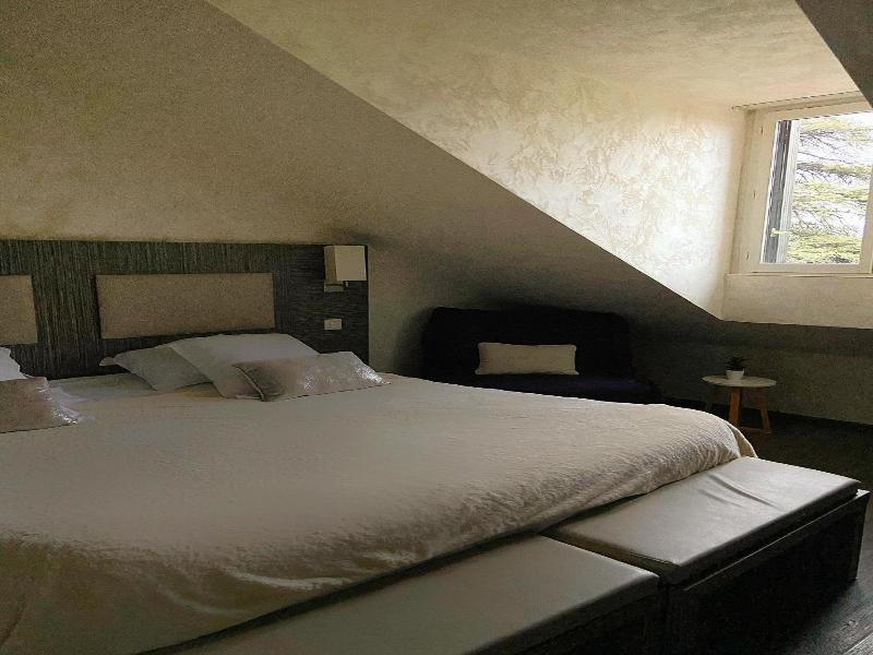 Les Olivades image