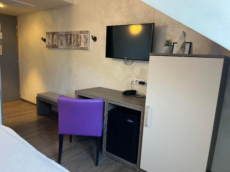 Les Olivades image