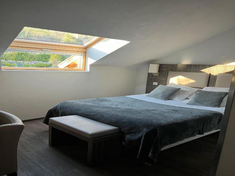 Les Olivades image