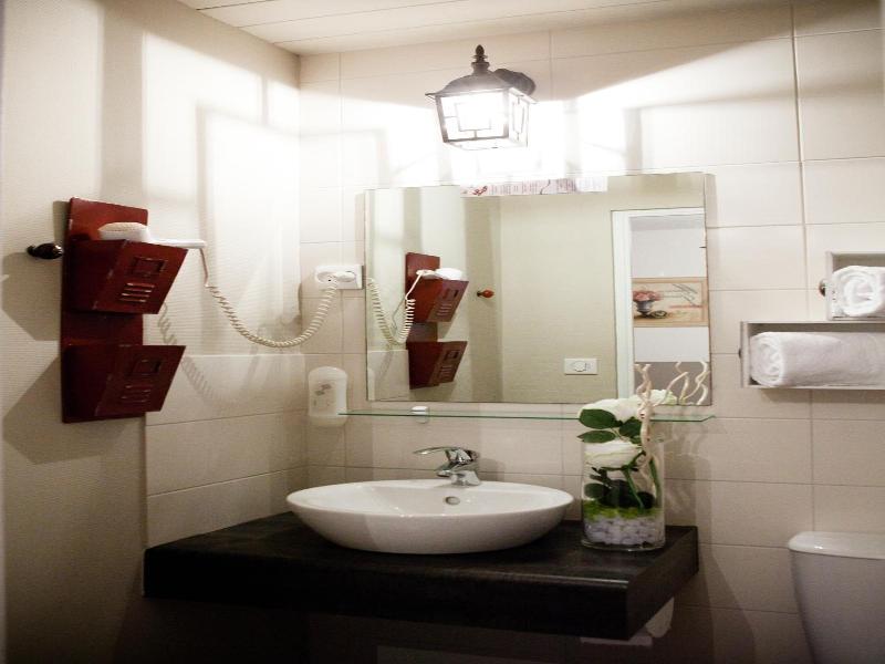 Hotel Abat Jour image
