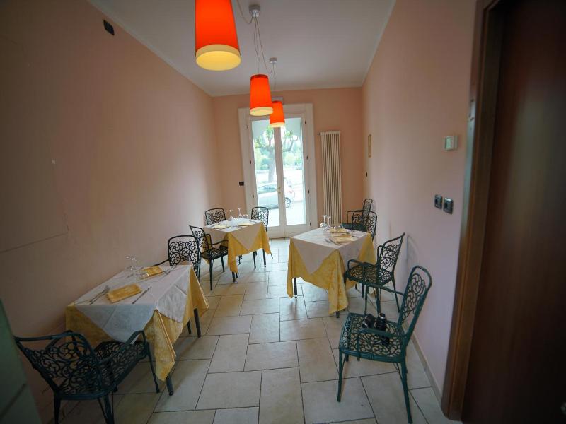 Hotel Sole image