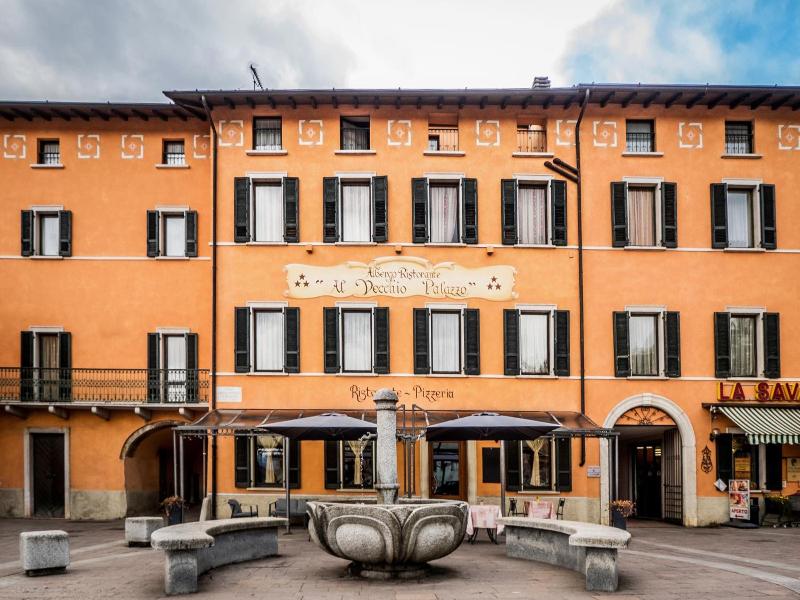 Al Vecchio Palazzo image