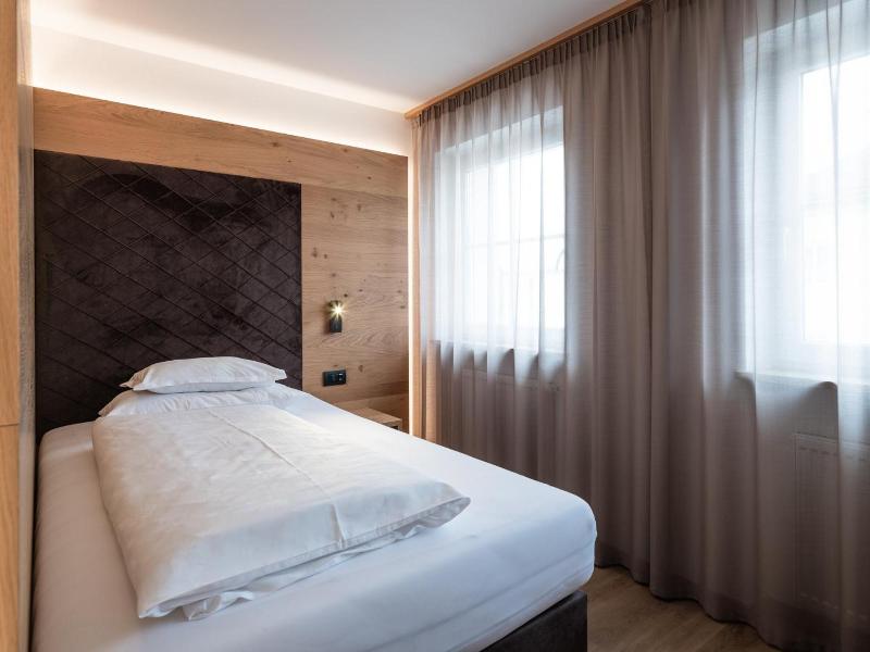 Hotel Blitzburg image