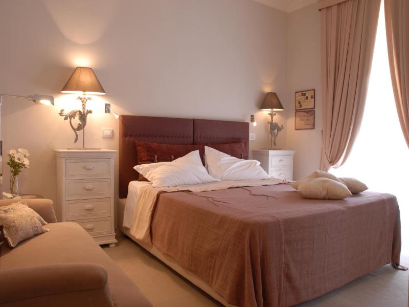 Balneum Boutique Hotel & B&b image