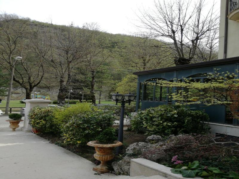 Balneum Boutique Hotel & B&b image
