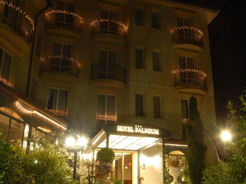 Balneum Boutique Hotel & B&b image