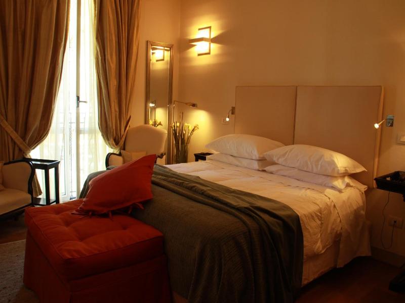 Balneum Boutique Hotel & B&b image