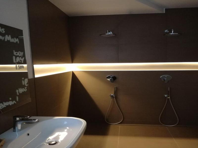 Balneum Boutique Hotel & B&b image