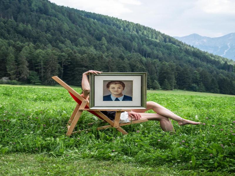 Frida Am Wald image