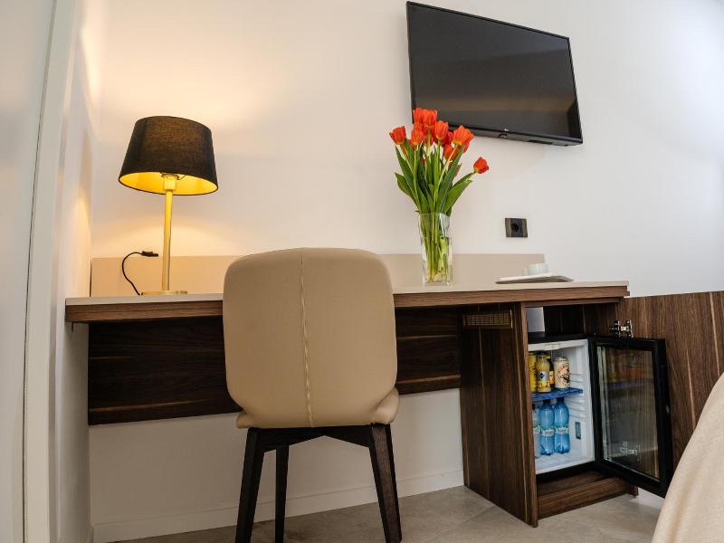 Hotel Falli image