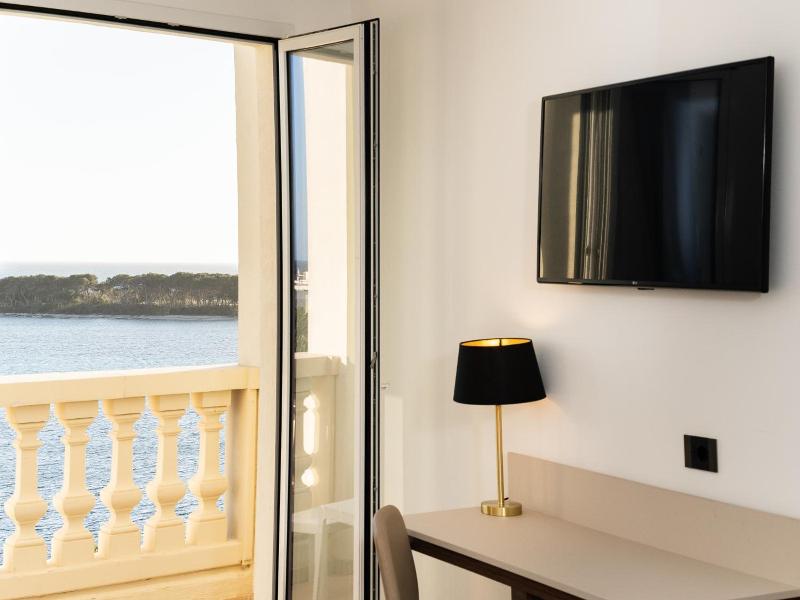 Hotel Falli image
