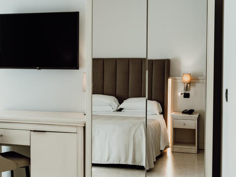 Hotel Falli image