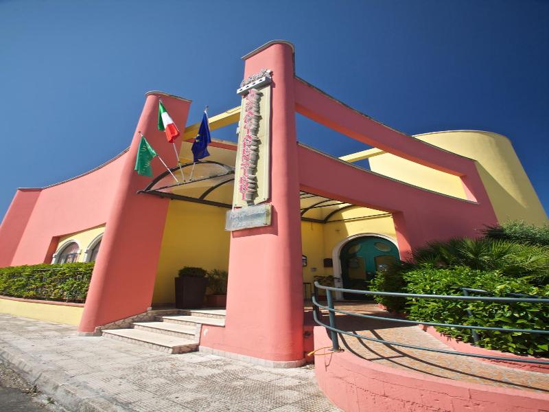 Lo Scacciapensieri Hotel & Restaurant image