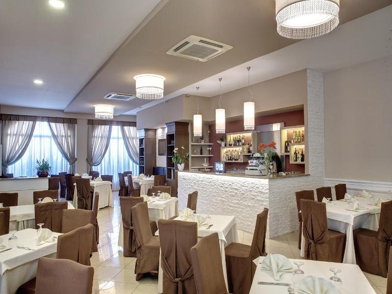 Lo Scacciapensieri Hotel & Restaurant image
