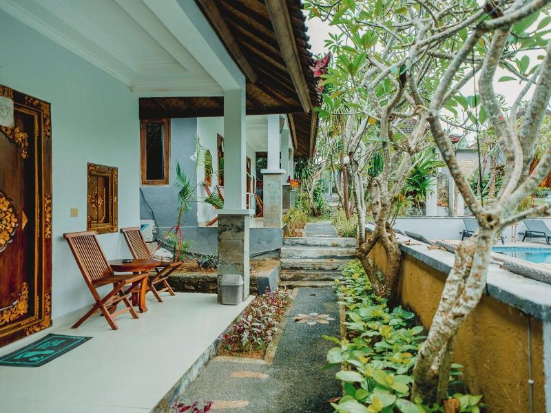 The Tanis Villas & Hotel Lembongan image