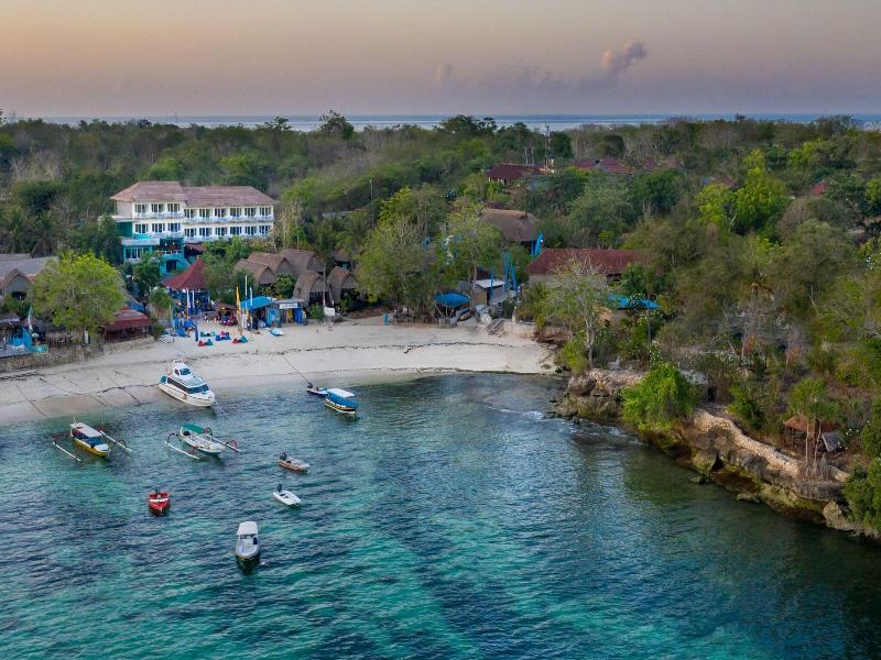 The Tanis Villas & Hotel Lembongan image