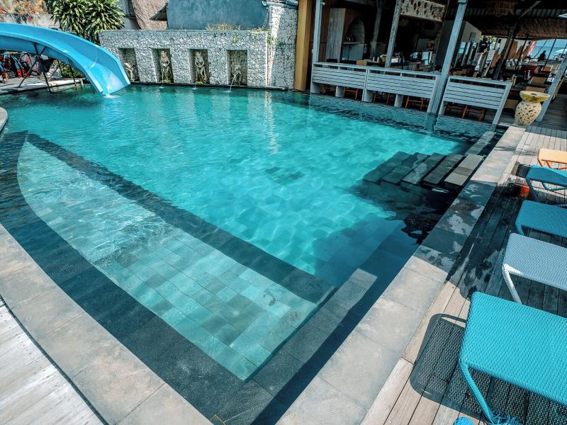The Tanis Villas & Hotel Lembongan image
