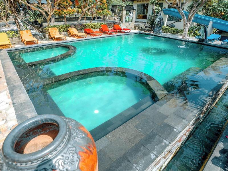 The Tanis Villas & Hotel Lembongan image