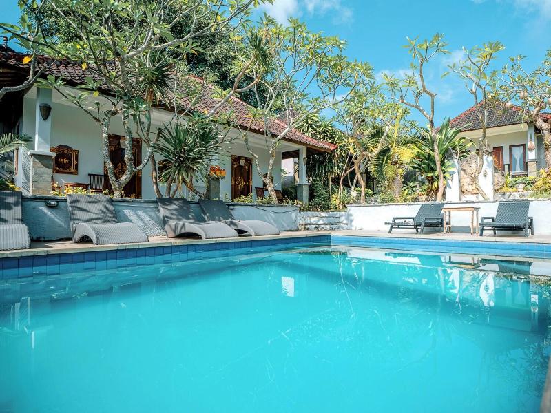 The Tanis Villas & Hotel Lembongan image