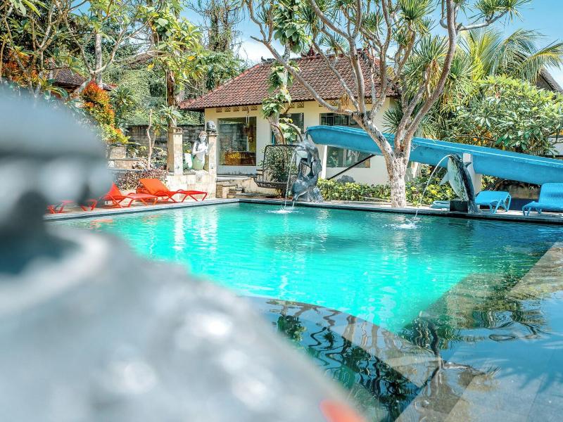 The Tanis Villas & Hotel Lembongan image