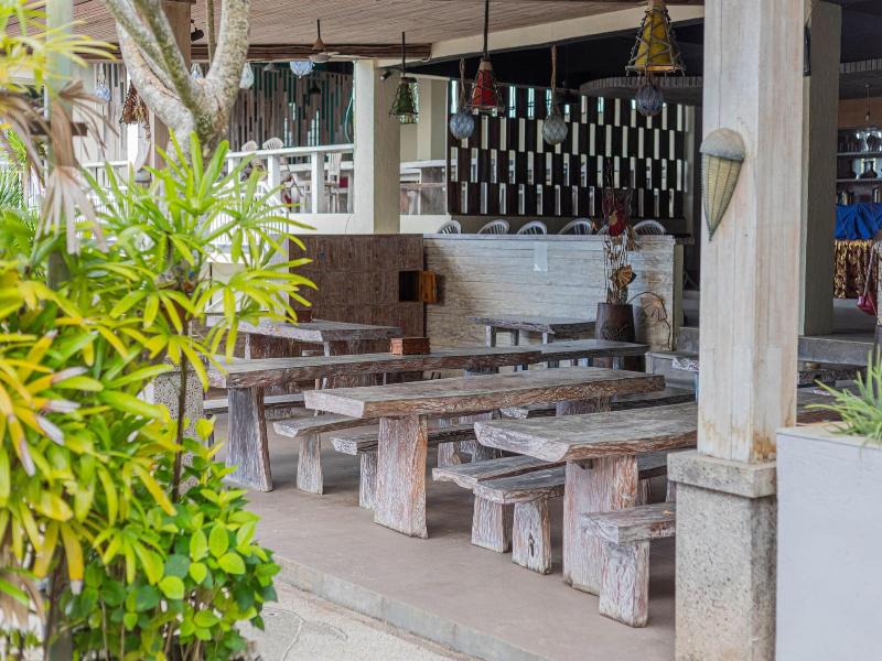 The Tanis Villas & Hotel Lembongan image