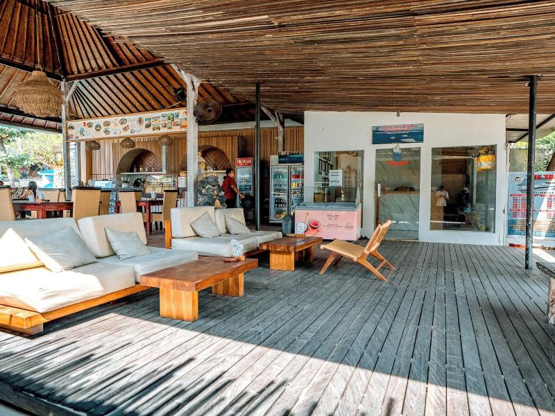 The Tanis Villas & Hotel Lembongan image