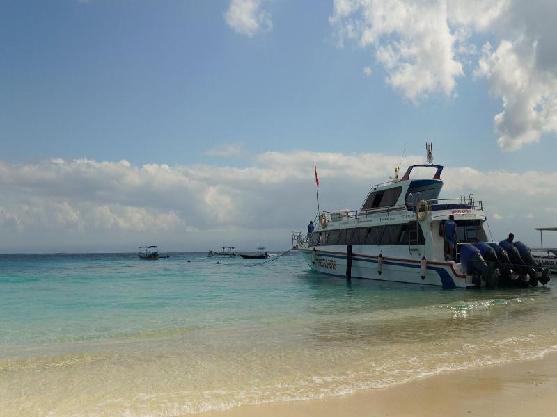 The Tanis Villas & Hotel Lembongan image